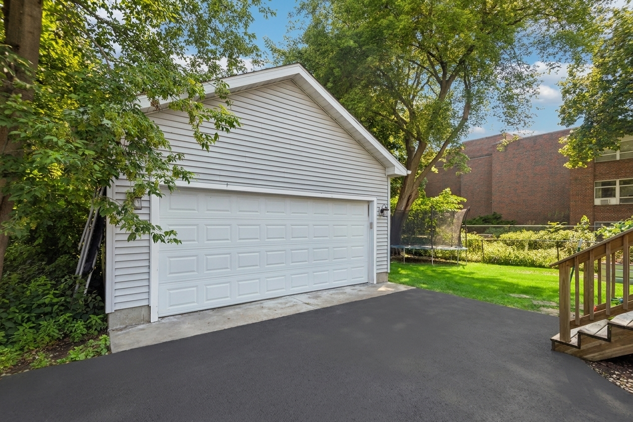 213 W Maple Avenue Property Photo 15