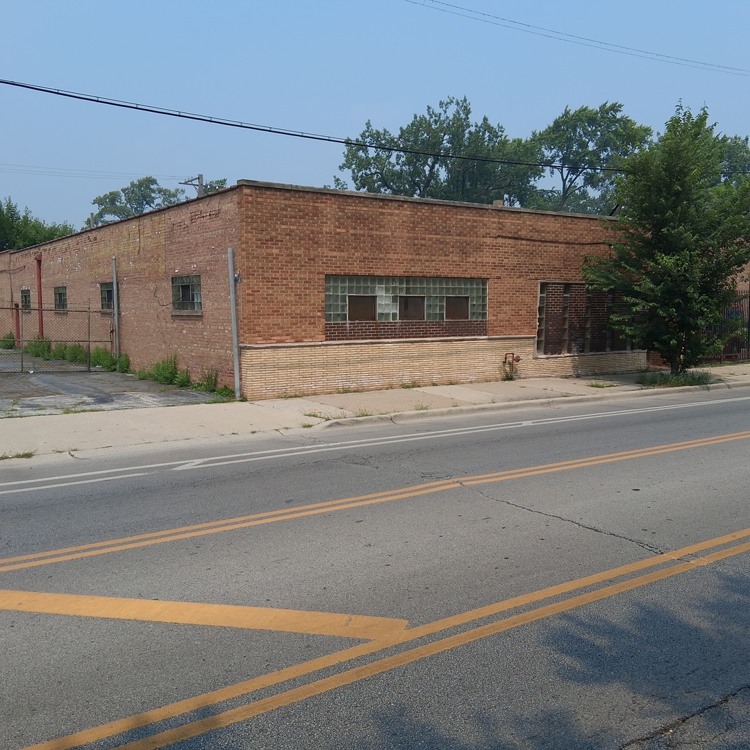 9558 S Vincennes Avenue Property Photo 1