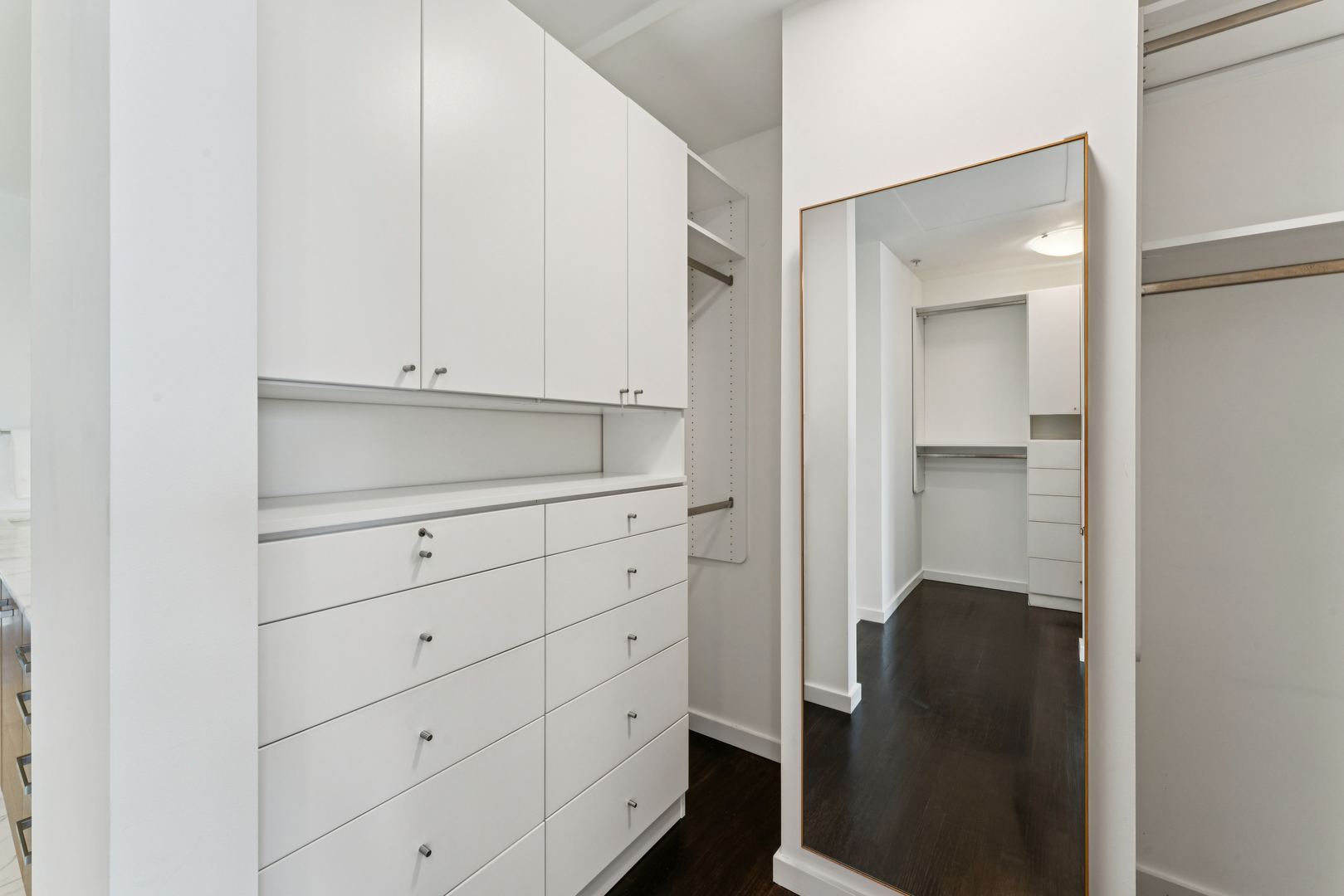500 W Superior Street 1805 Property Photo 18