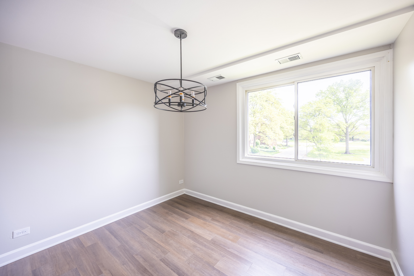 450 Raintree Court 2b Property Photo 5