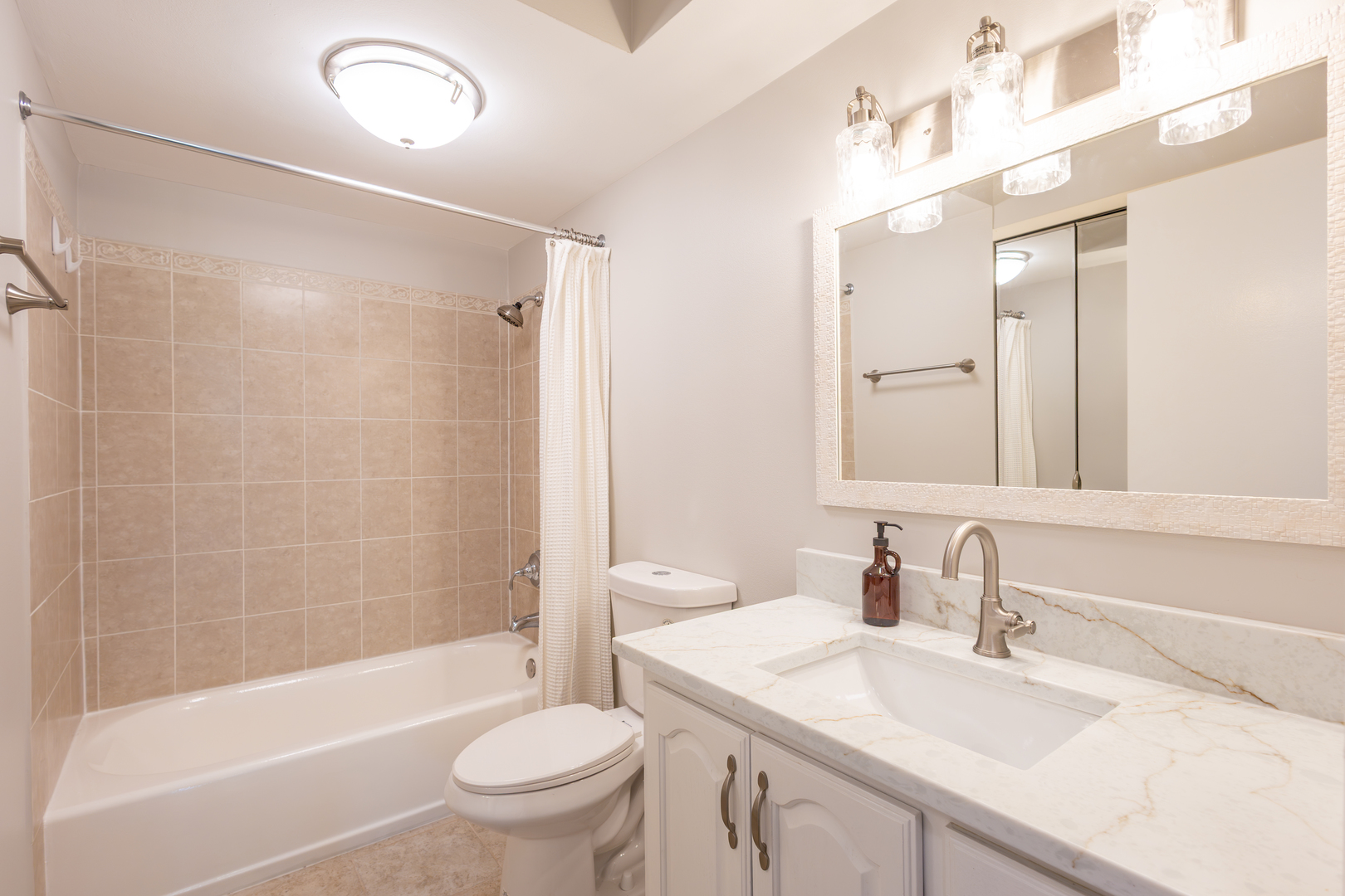 450 Raintree Court 2b Property Photo 10
