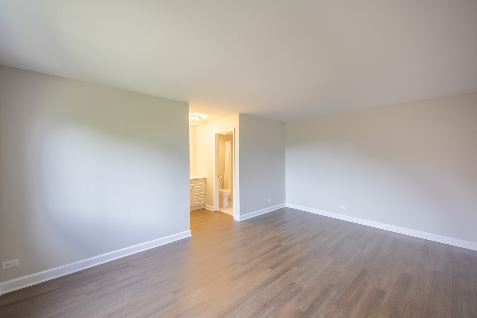450 Raintree Court 2b Property Photo 12