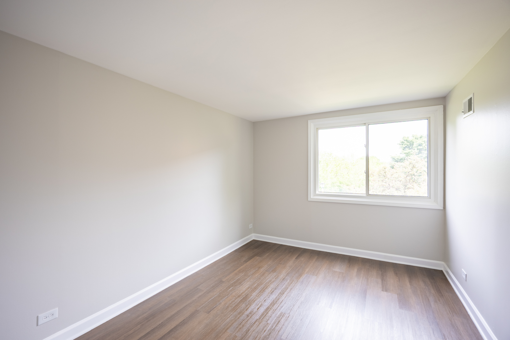 450 Raintree Court 2b Property Photo 16