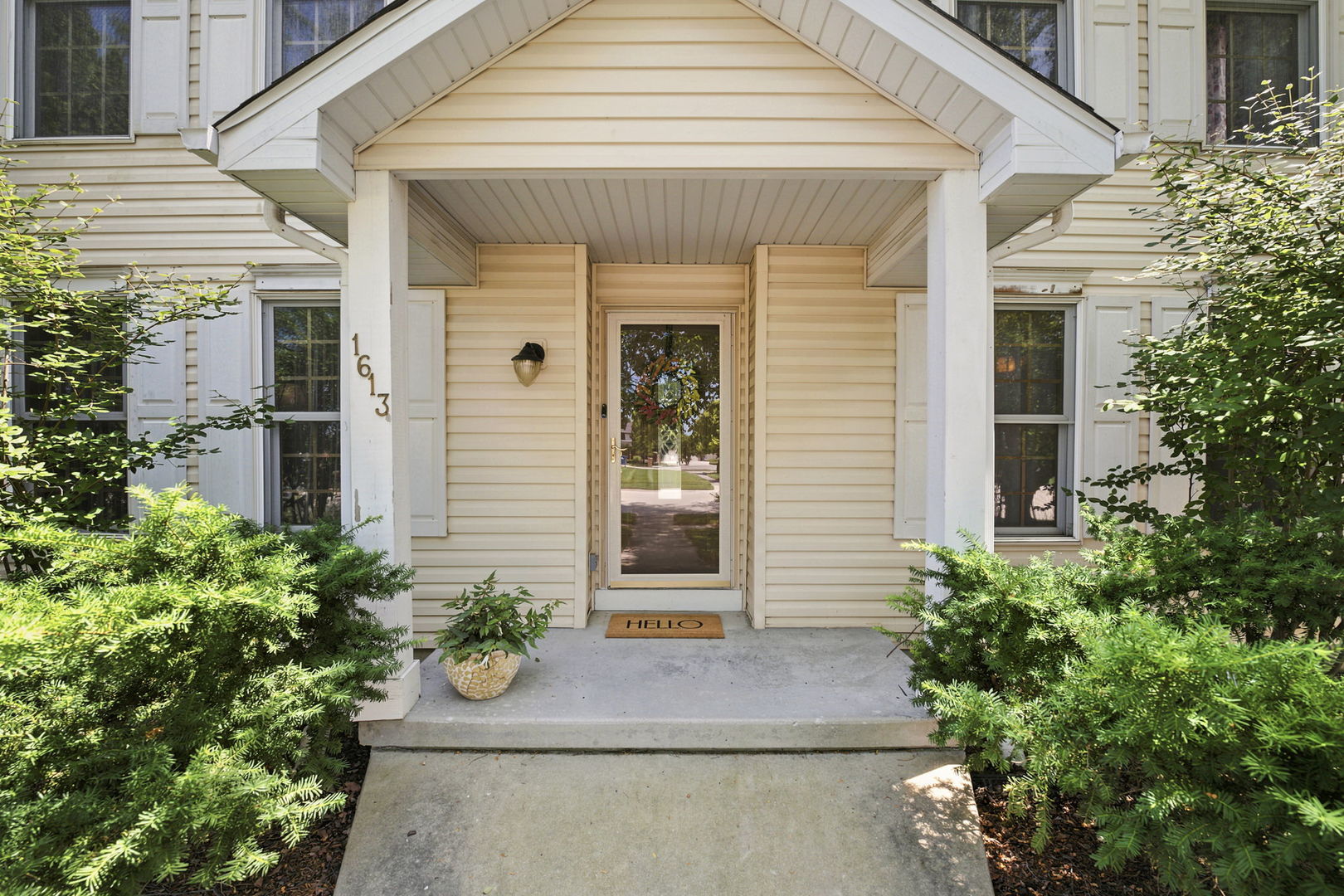 1613 Locust Road Property Photo 3