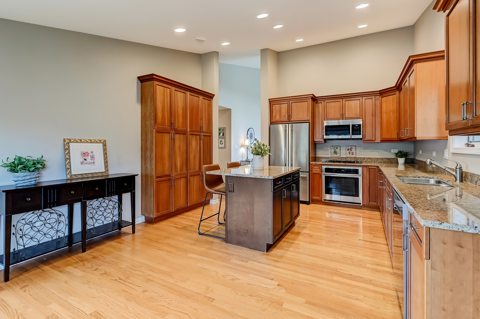 5412 Commonwealth Avenue Property Photo 8