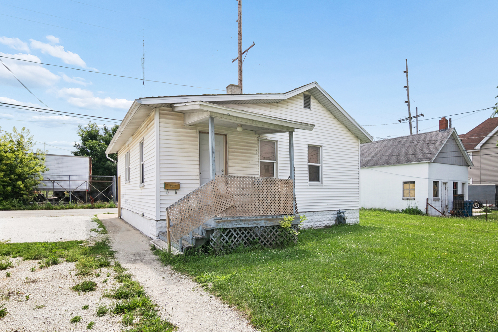 358 S Washington Avenue Property Photo 1