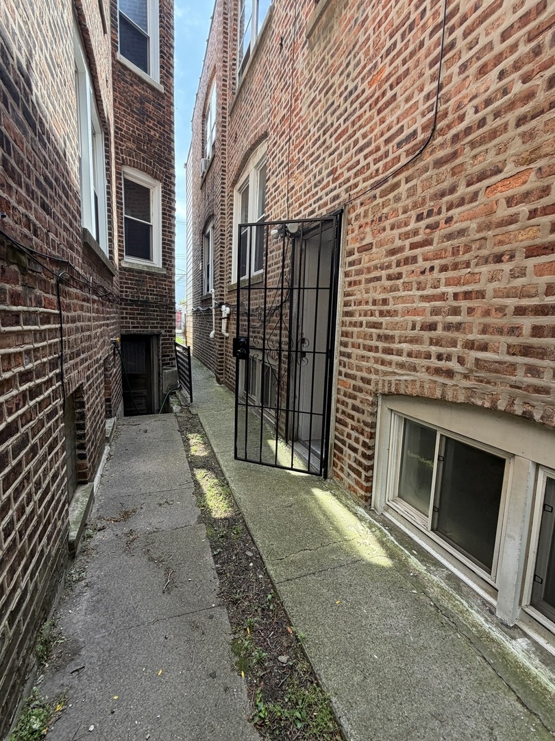 8119 S South Shore Drive G Property Photo 2