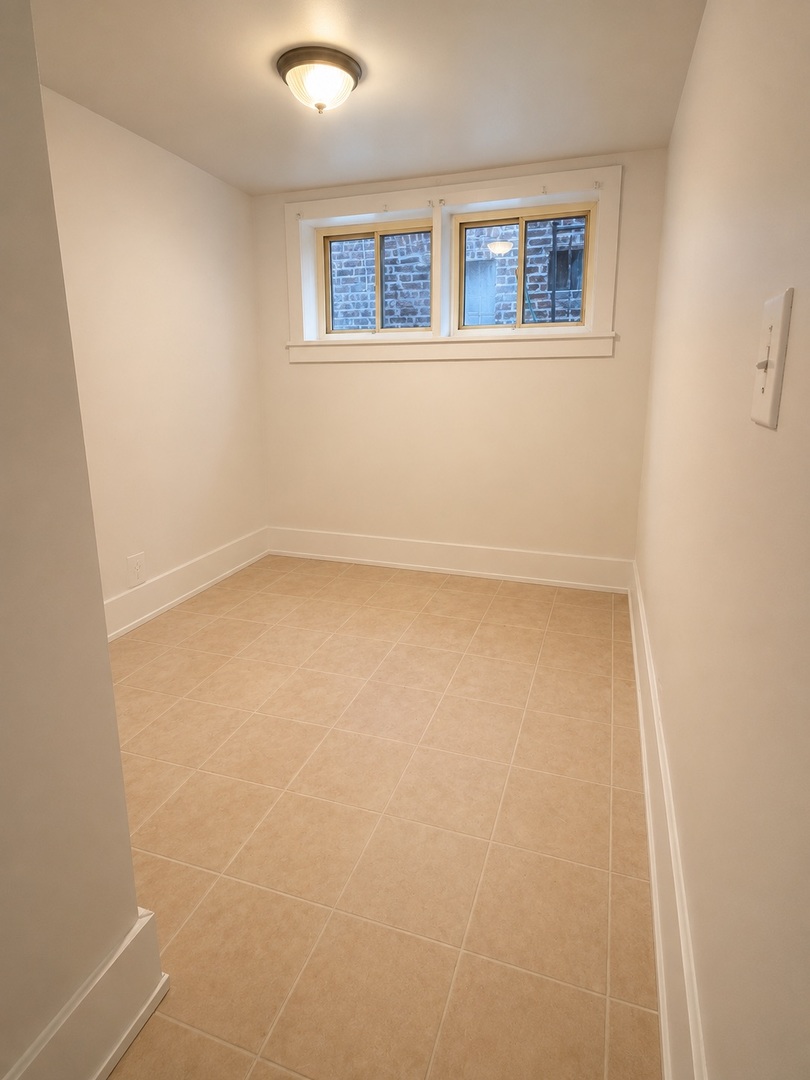 8119 S South Shore Drive G Property Photo 9