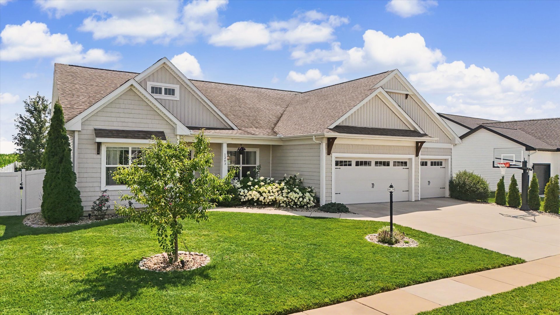 1203 Morningside Lane Property Photo 4