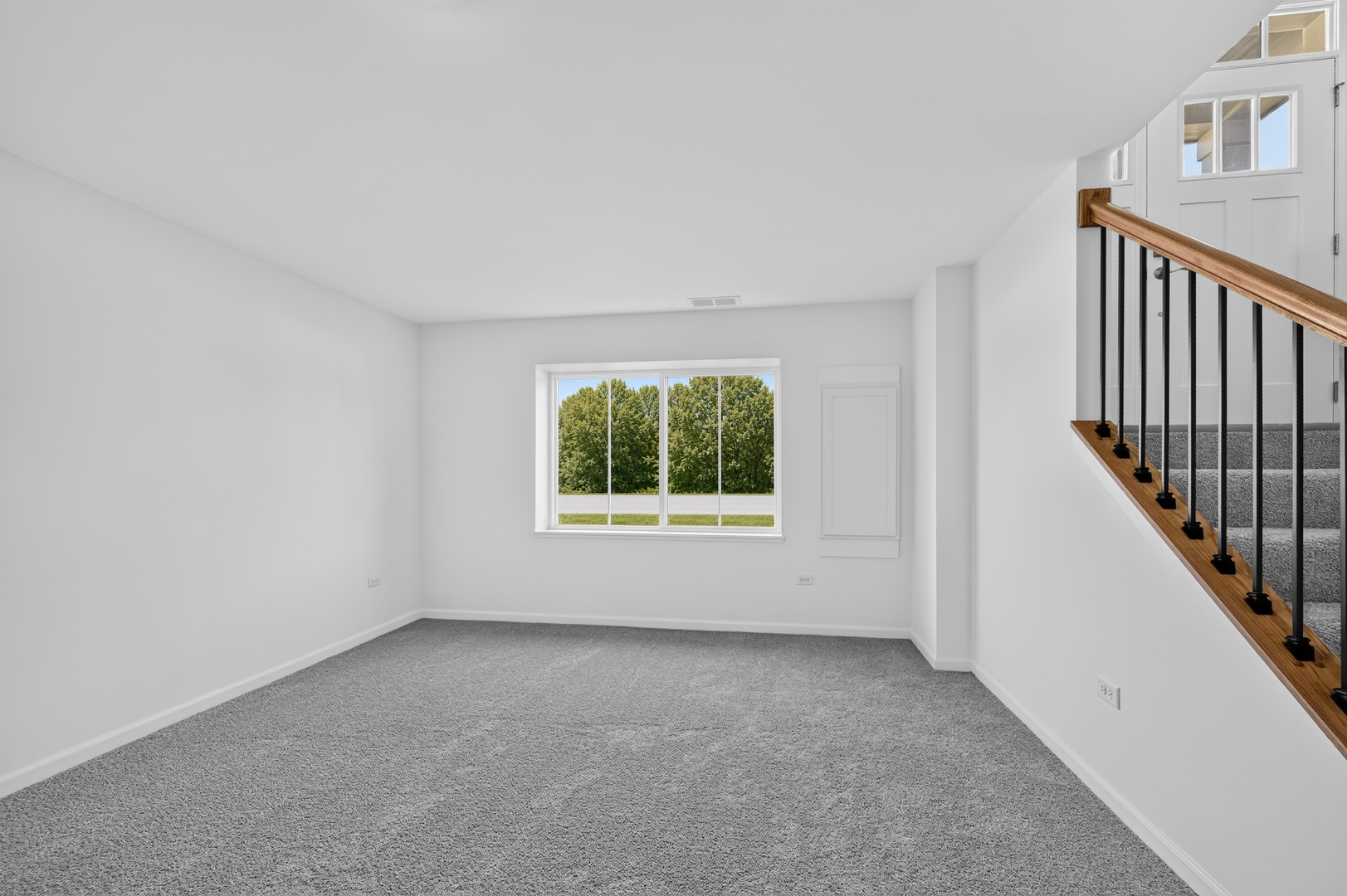 164 E Berkshire Drive Property Photo 3