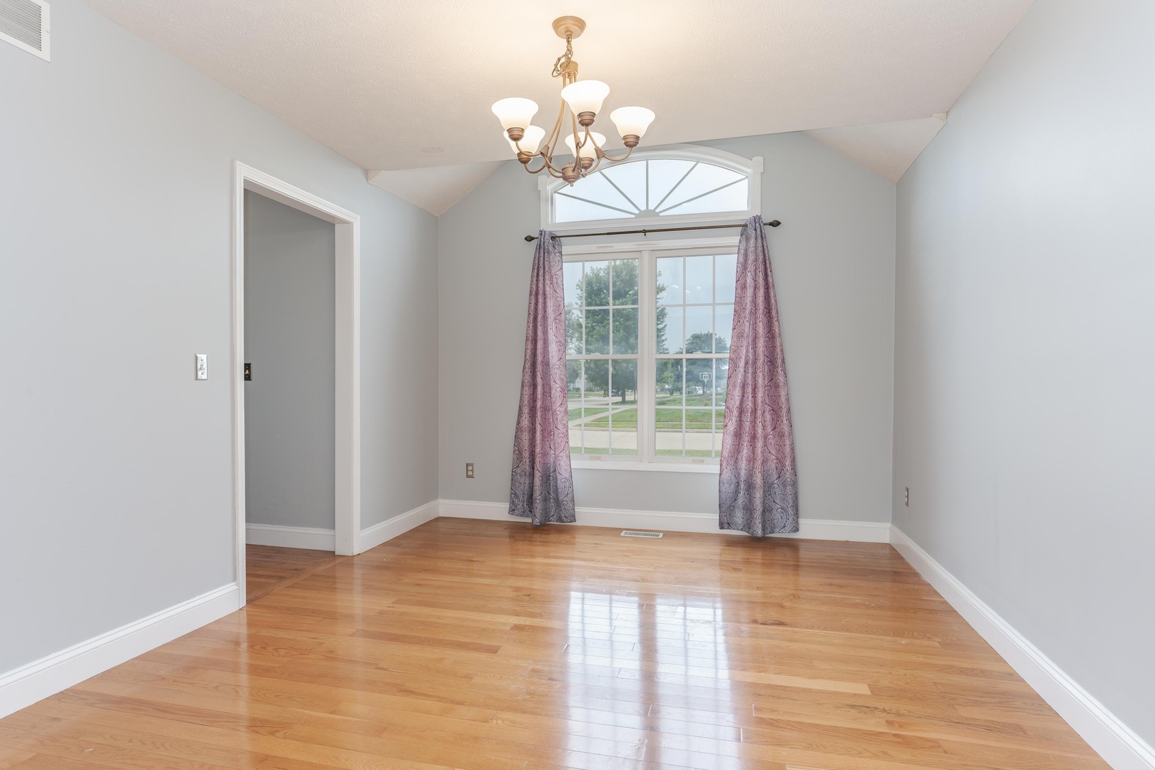1410 Tralee Lane Property Photo 10