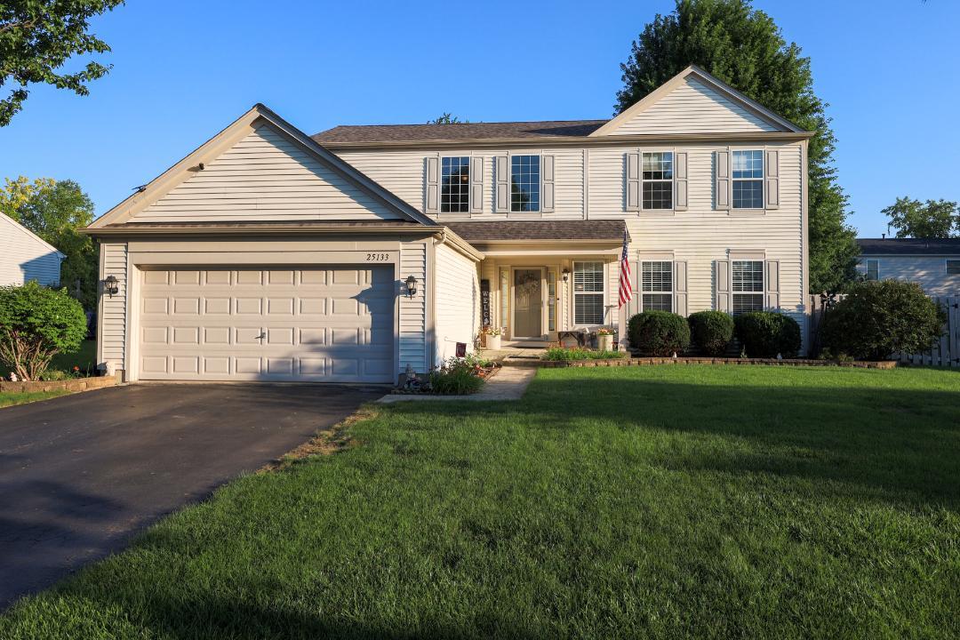 25133 W Gates Lane Property Photo 1