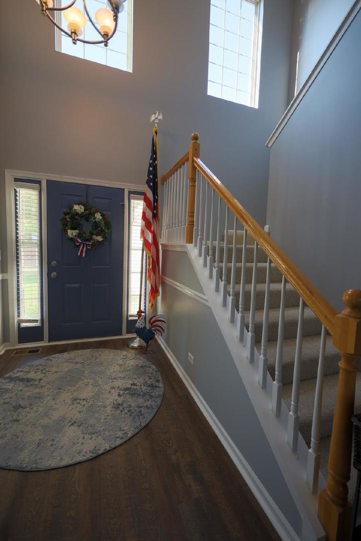 25133 W Gates Lane Property Photo 2