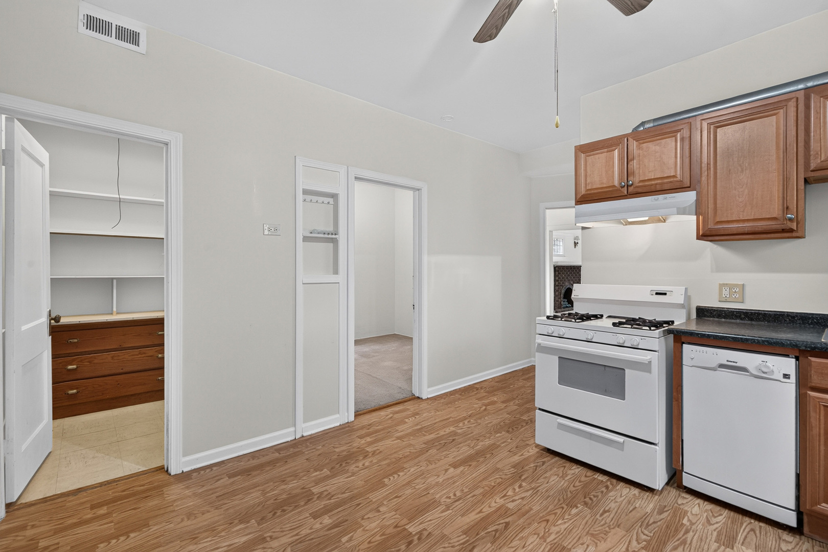 3445 N Monticello Avenue Property Photo 19