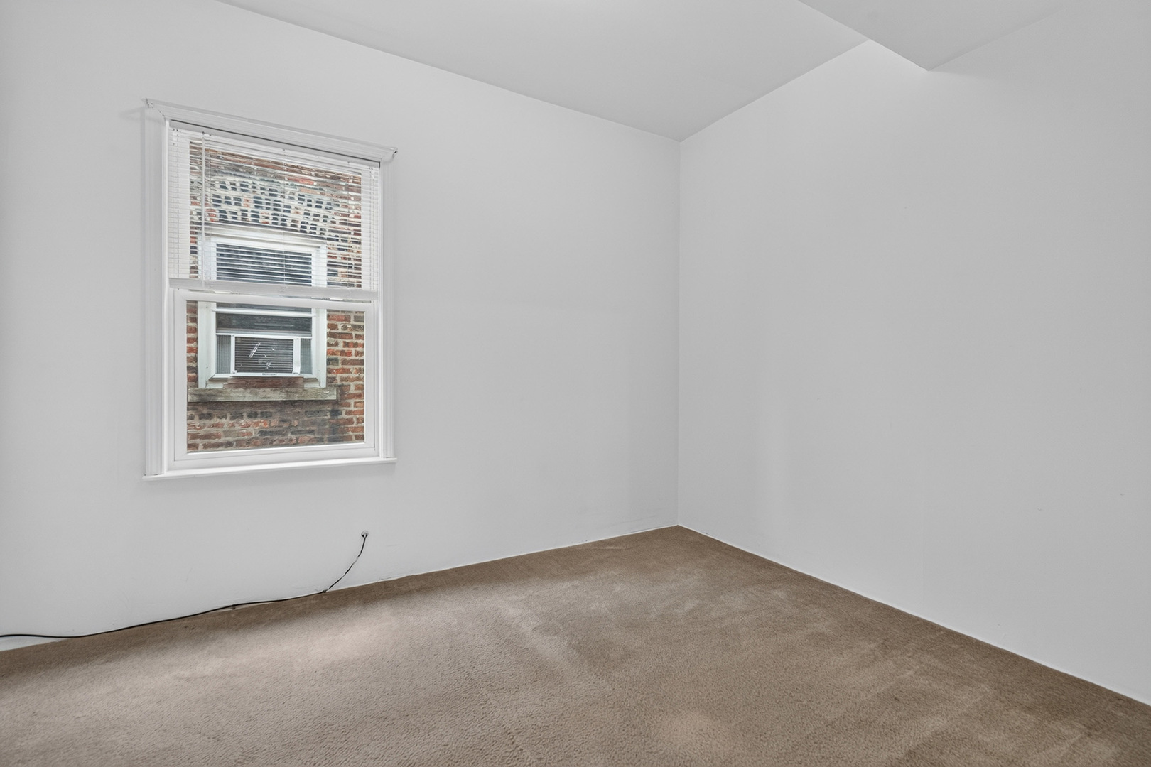 3445 N Monticello Avenue Property Photo 23