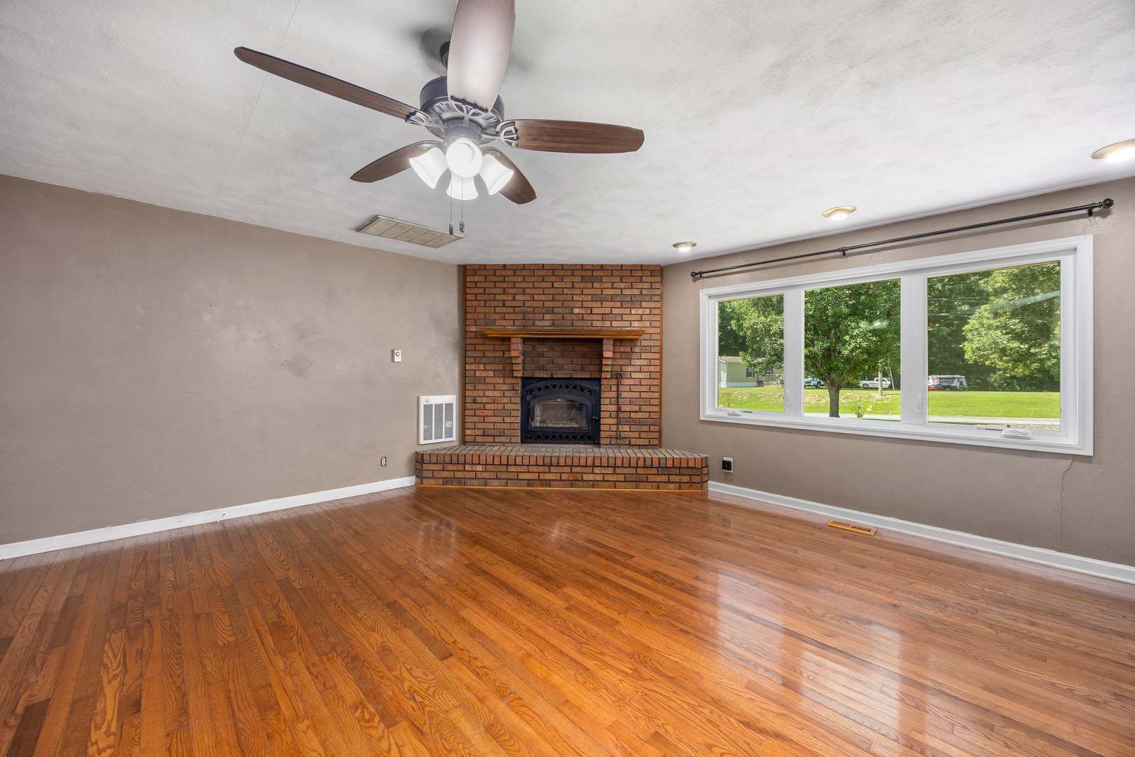 4022 Landmark Road Property Photo 9
