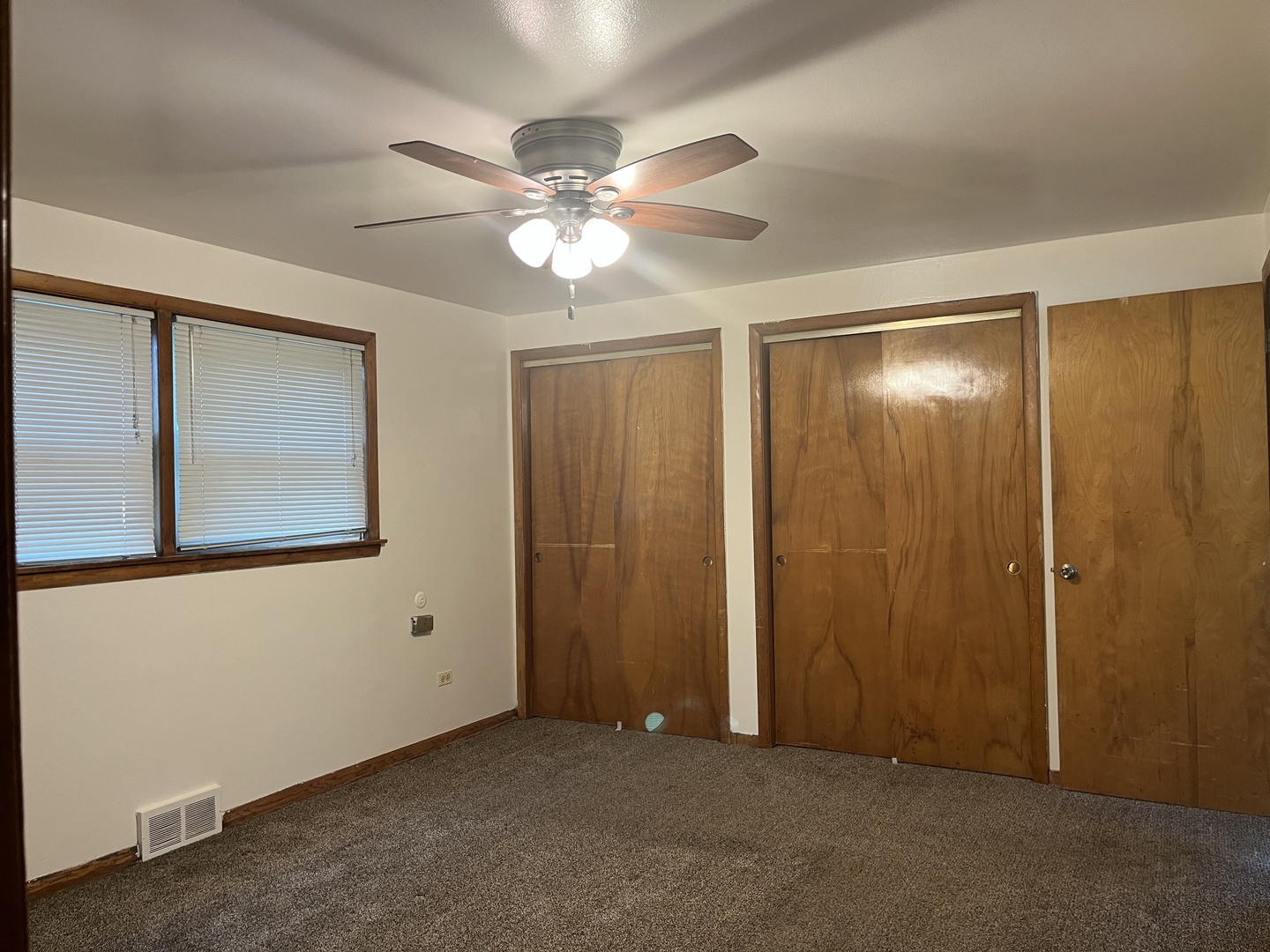 9515 S Michigan Avenue 2 Property Photo 4