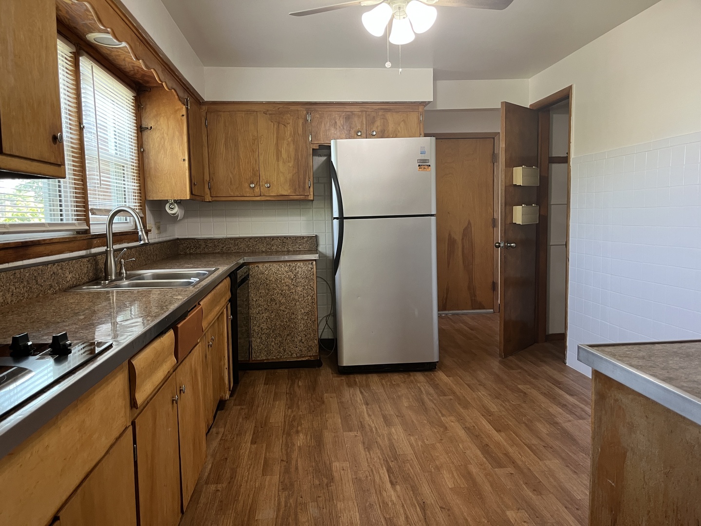 9515 S Michigan Avenue 2 Property Photo 9