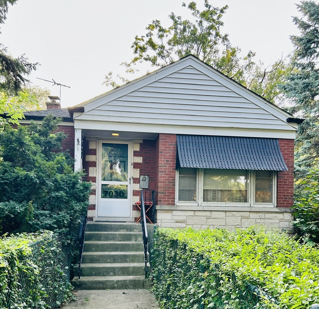 7030 N Ionia Avenue Property Photo 1