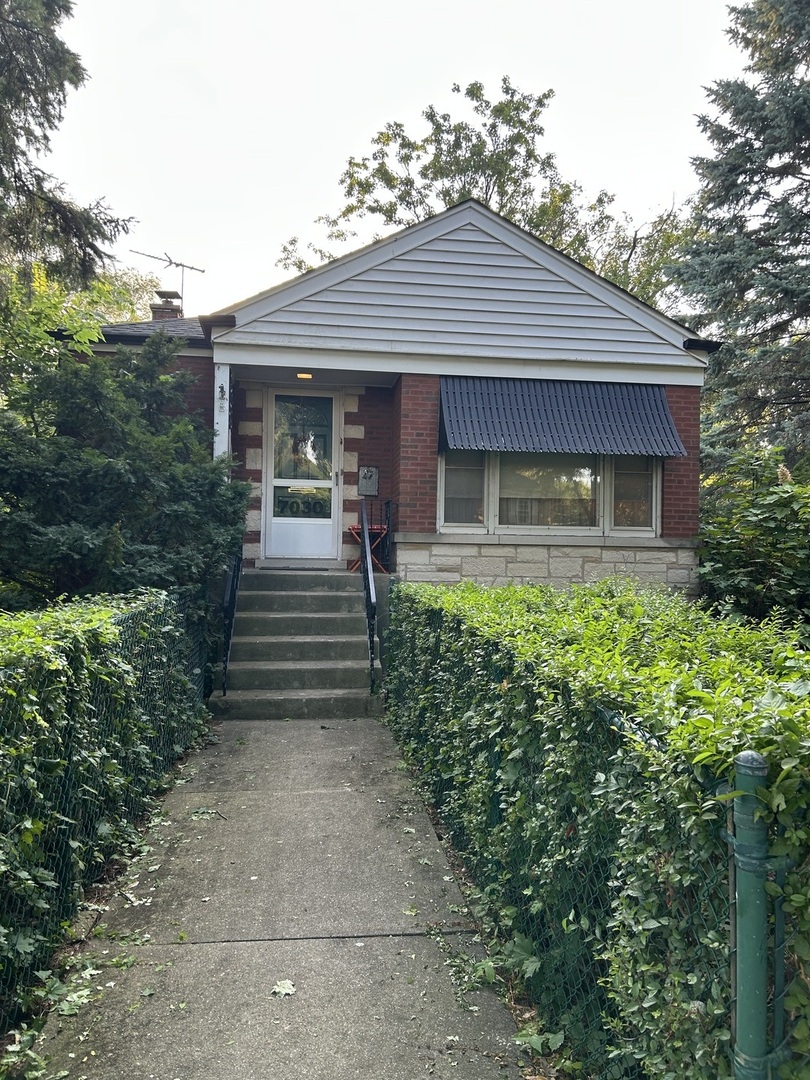 7030 N Ionia Avenue Property Photo 2