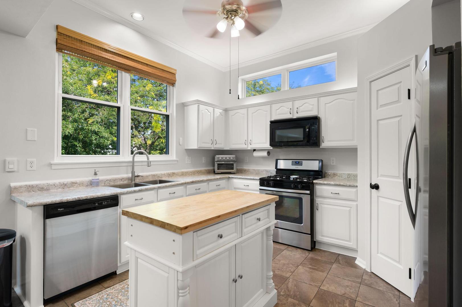 311 Francesca Court Property Photo 10