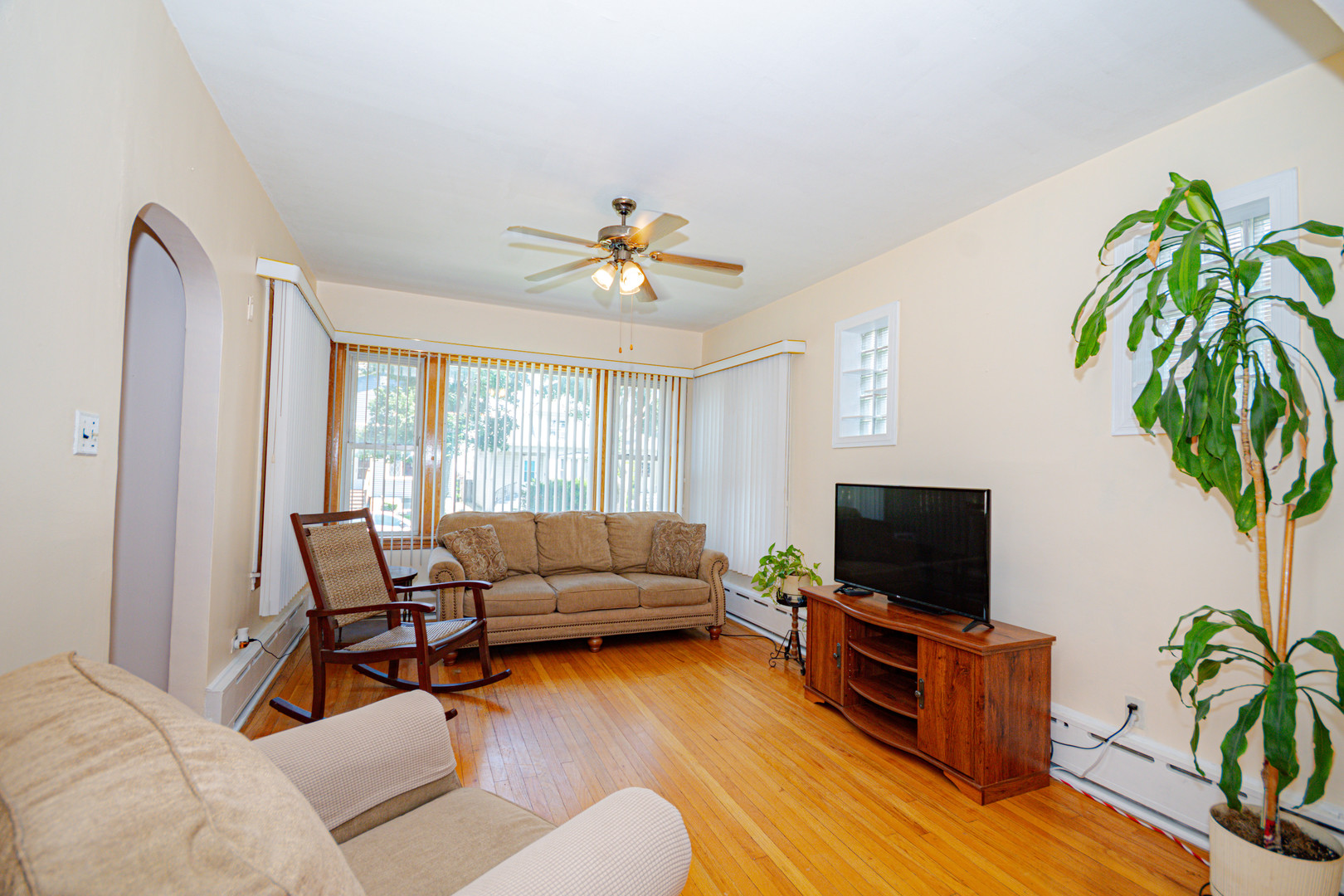 6251 W Grace Street Property Photo 7