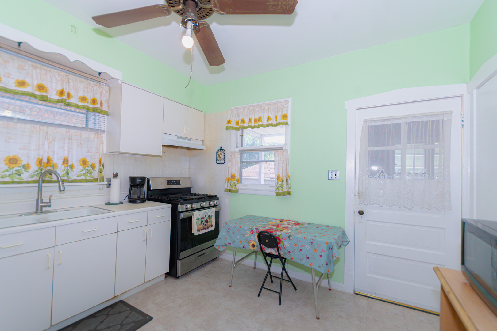 6251 W Grace Street Property Photo 11