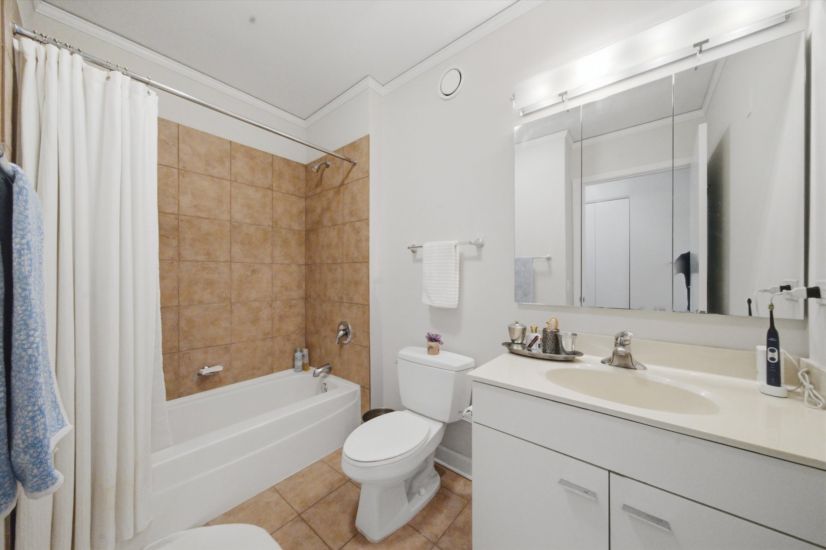 201 N Westshore Drive 1708 Property Photo 15