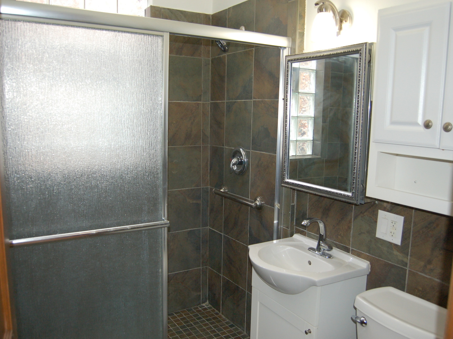 1668 W Edgewater Avenue 2s Property Photo 6