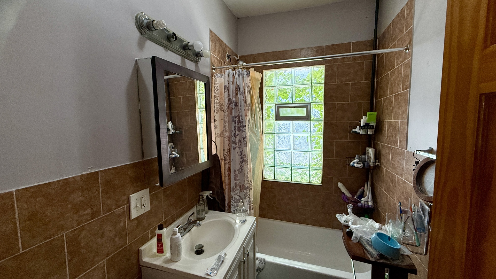5400 W Augusta Boulevard Property Photo 6