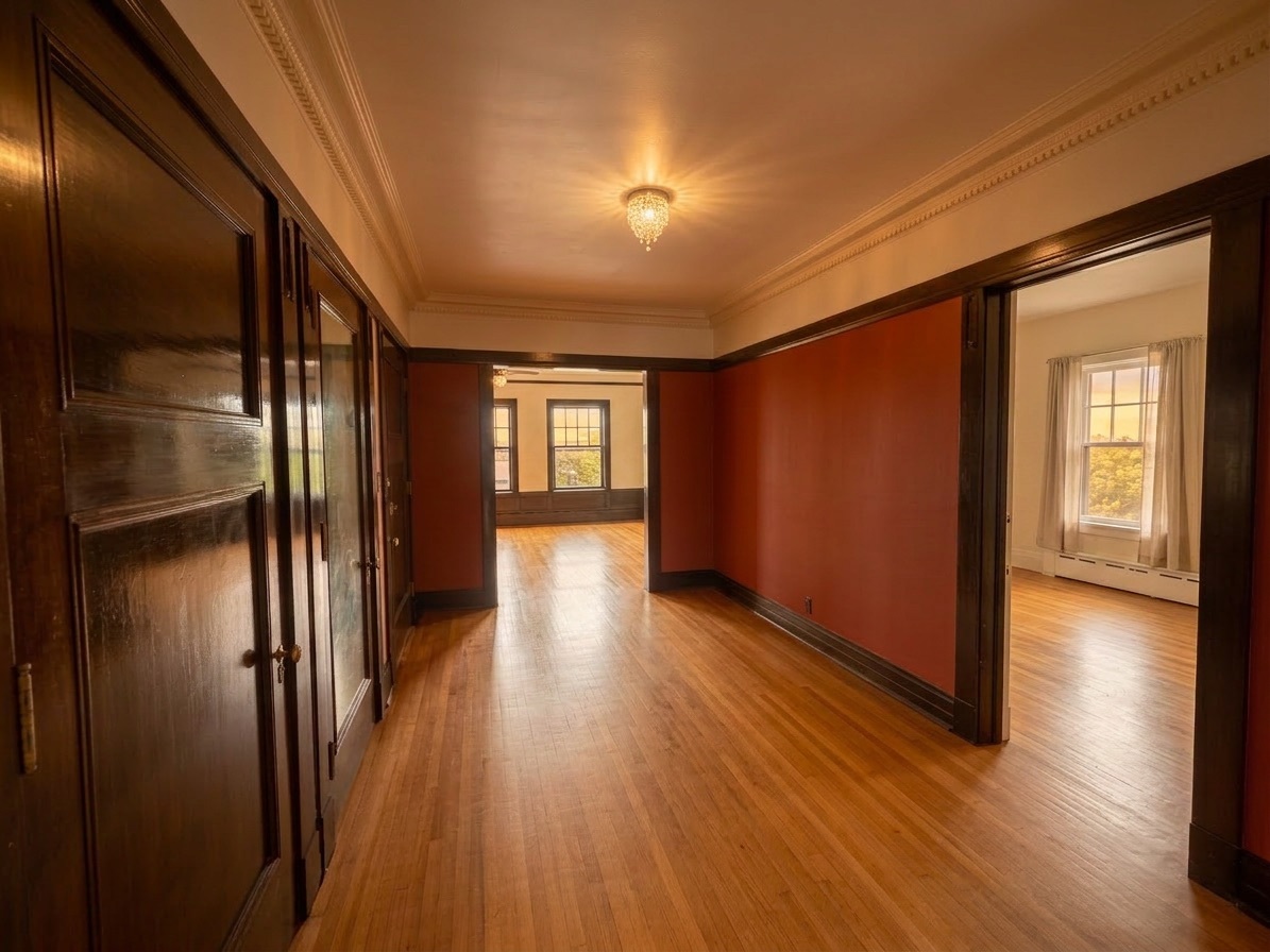 953 E Hyde Park Boulevard 3 Property Photo 4