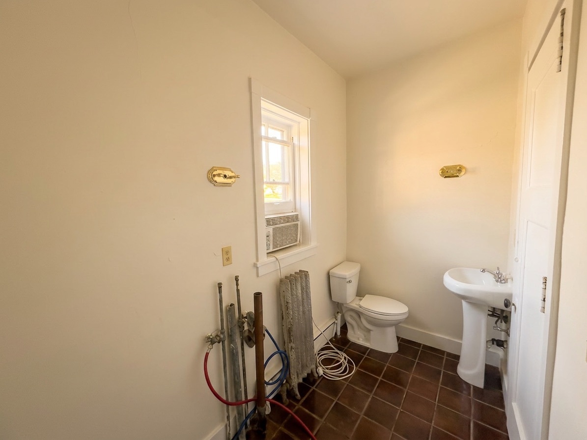 953 E Hyde Park Boulevard 3 Property Photo 12