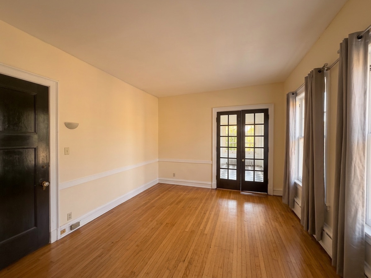953 E Hyde Park Boulevard 3 Property Photo 14