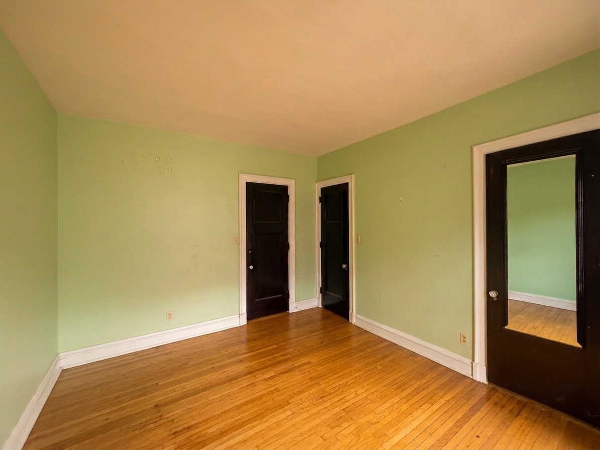 953 E Hyde Park Boulevard 3 Property Photo 19
