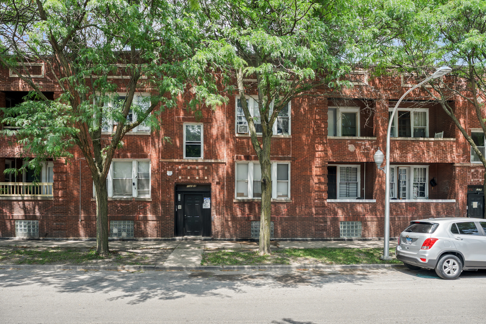 1536 W 70th Street Property Photo 1