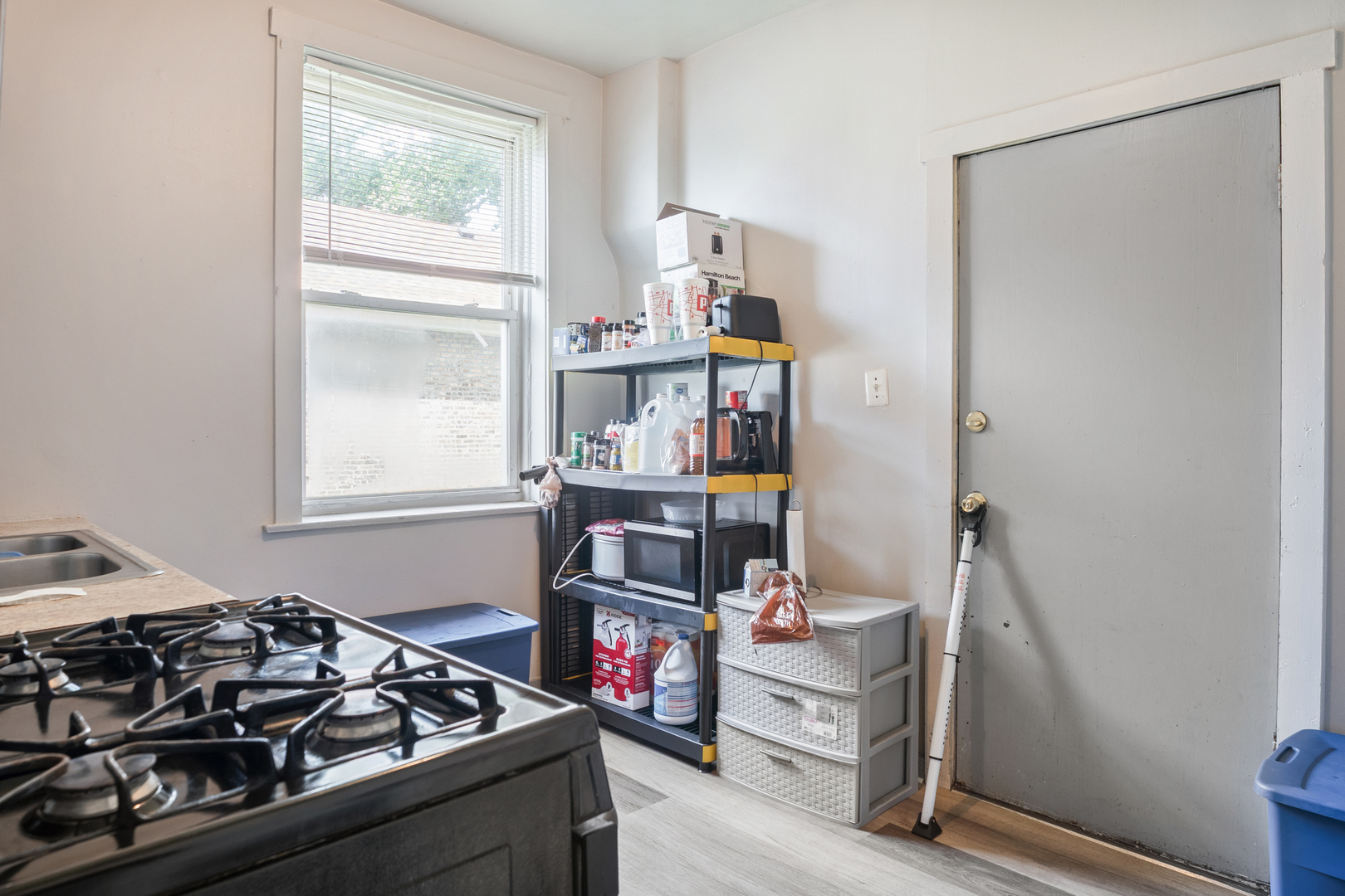 1536 W 70th Street Property Photo 17