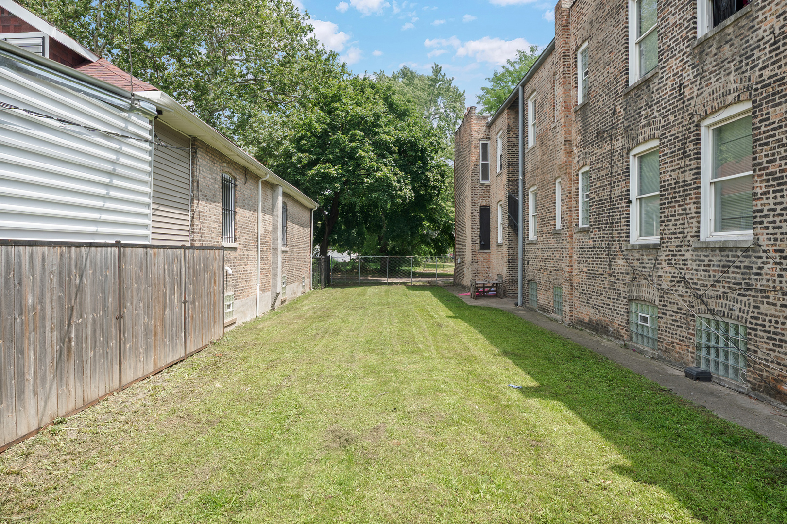 1536 W 70th Street Property Photo 20