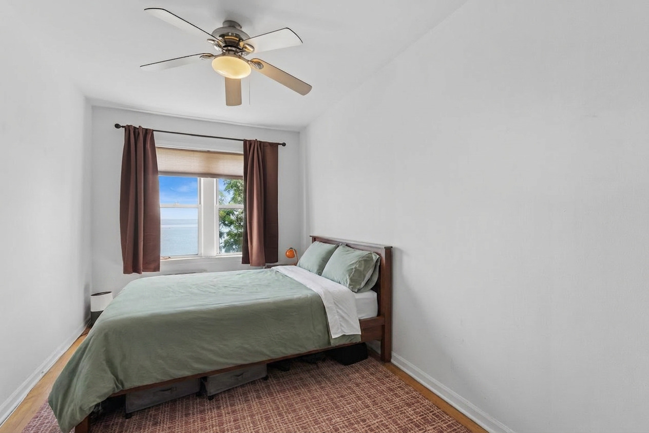 1210 W Jarvis Avenue 2n Property Photo 12