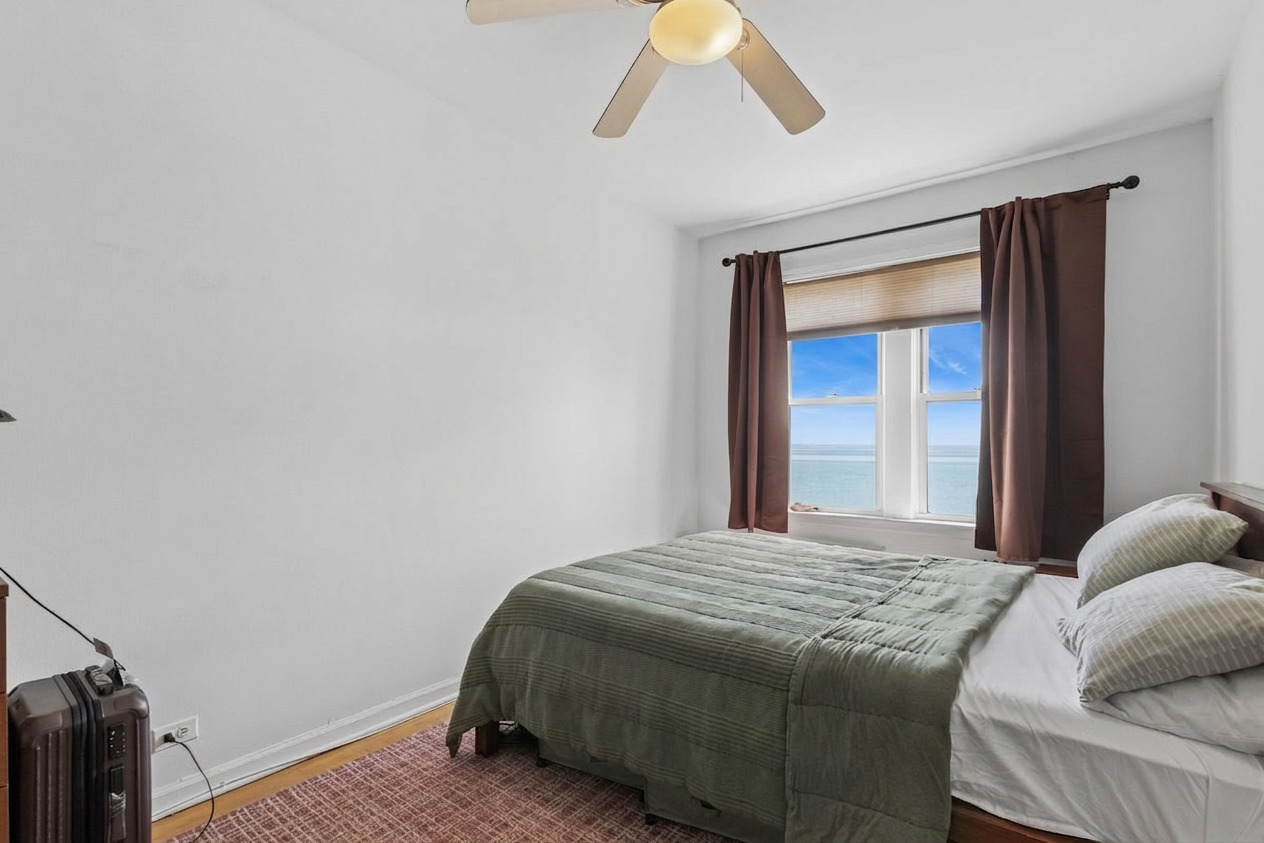 1210 W Jarvis Avenue 2n Property Photo 13