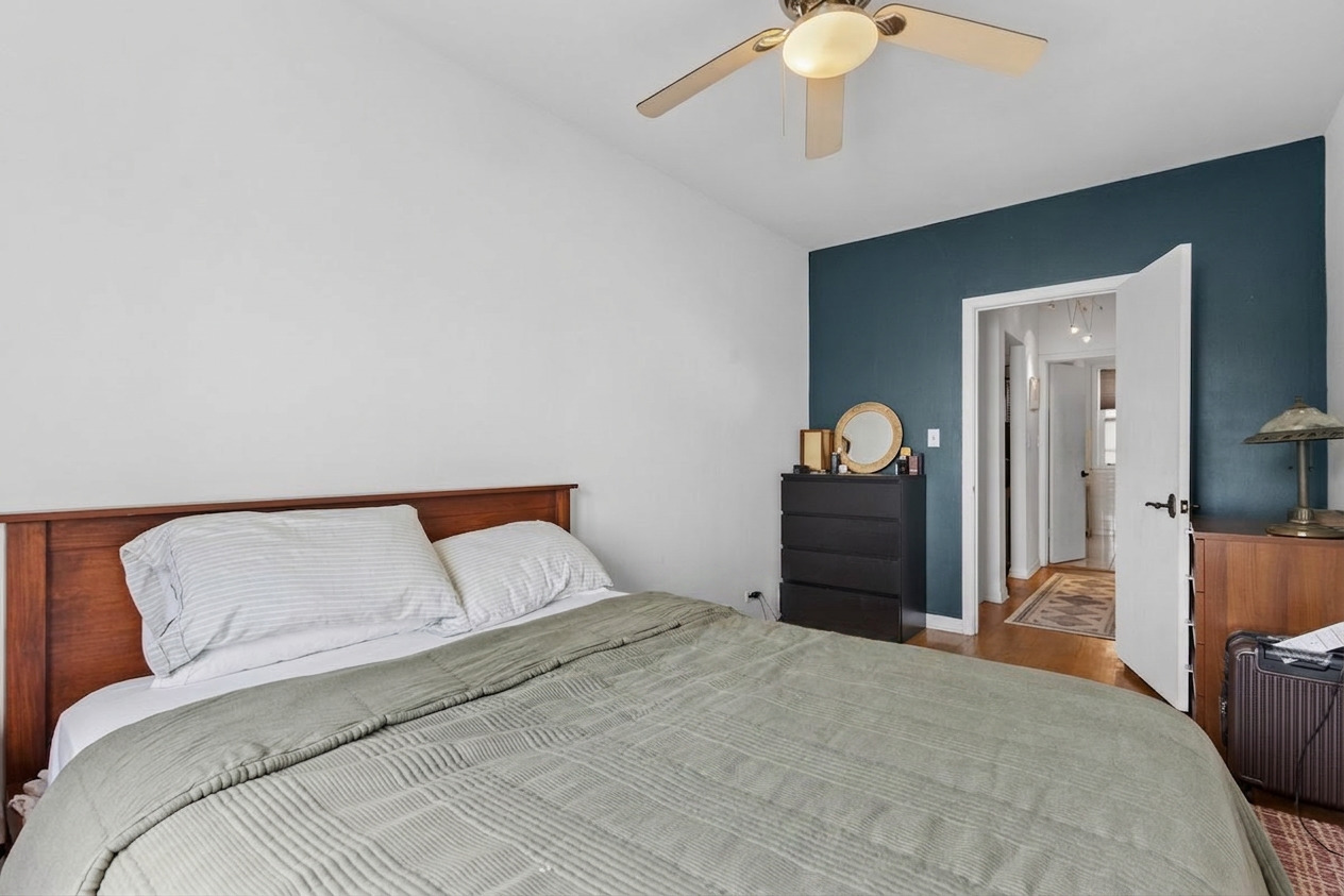 1210 W Jarvis Avenue 2n Property Photo 14