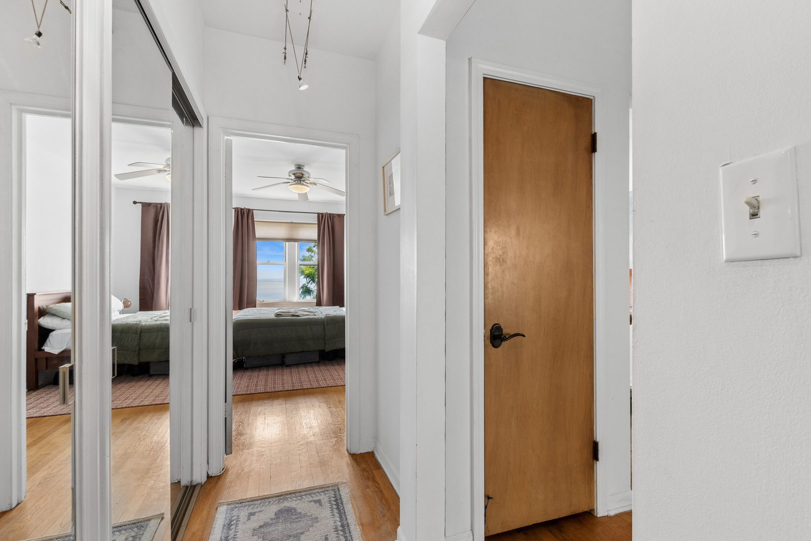 1210 W Jarvis Avenue 2n Property Photo 15