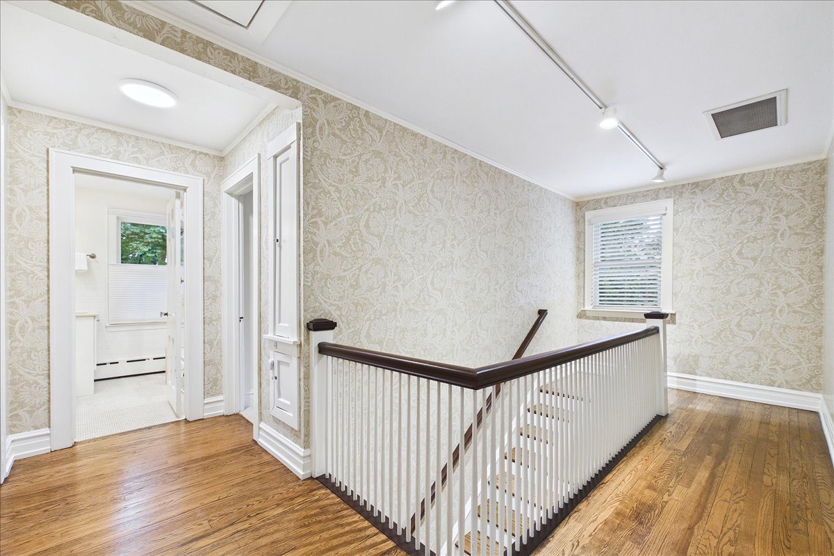 1440 Tower Road Property Photo 23