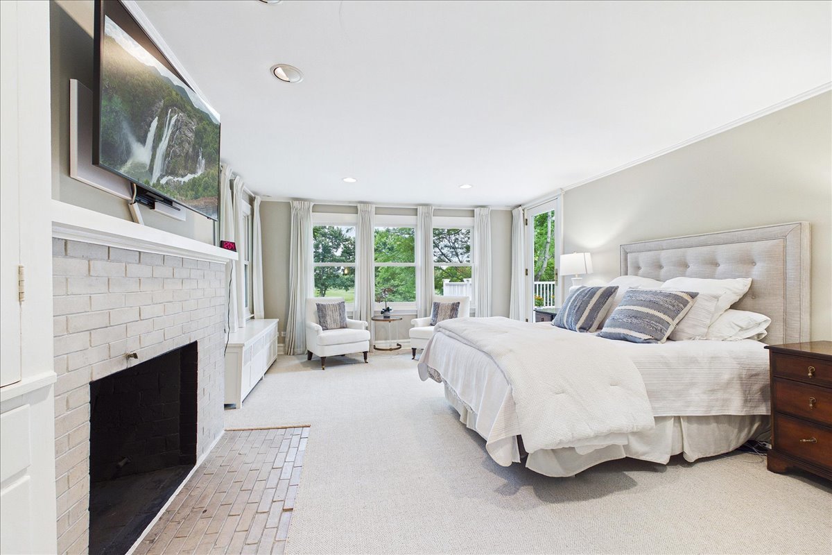 1440 Tower Road Property Photo 25