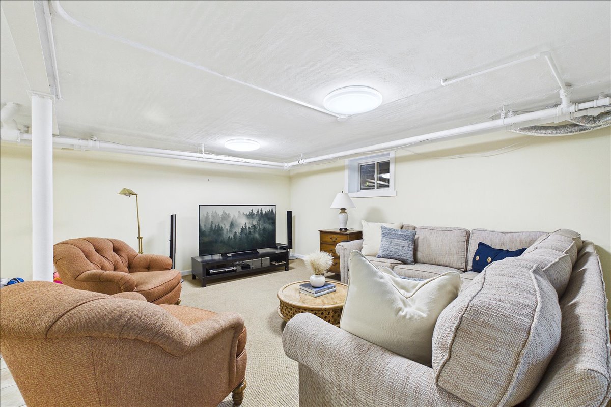 1440 Tower Road Property Photo 33