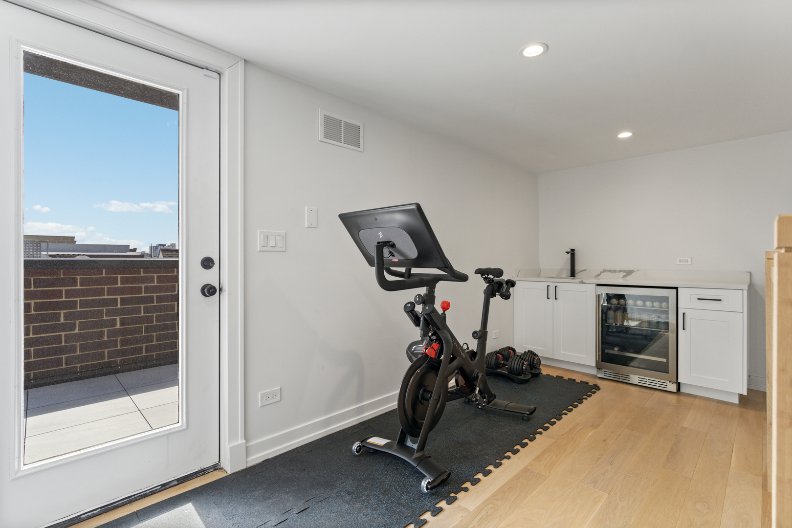 1525 N Bosworth Avenue 3s Property Photo 19