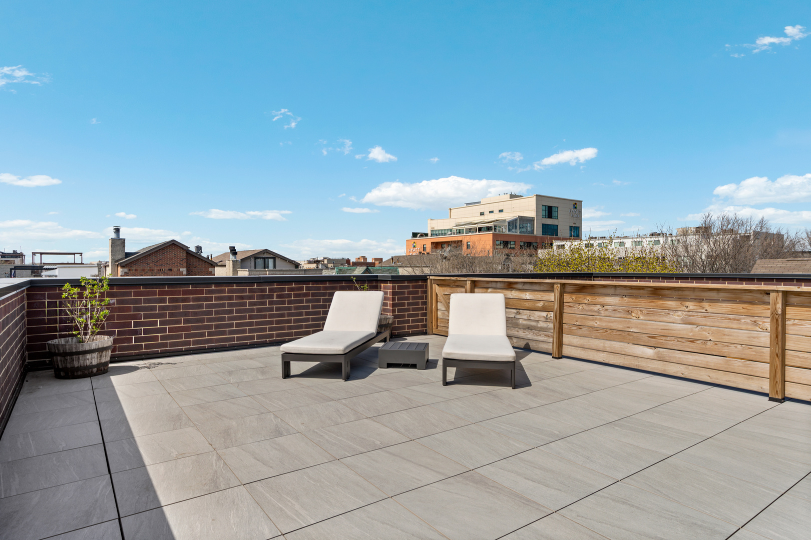 1525 N Bosworth Avenue 3s Property Photo 24