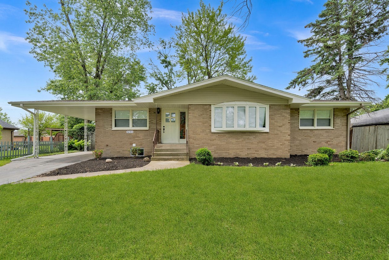 3245 S Manor Drive Property Photo 1