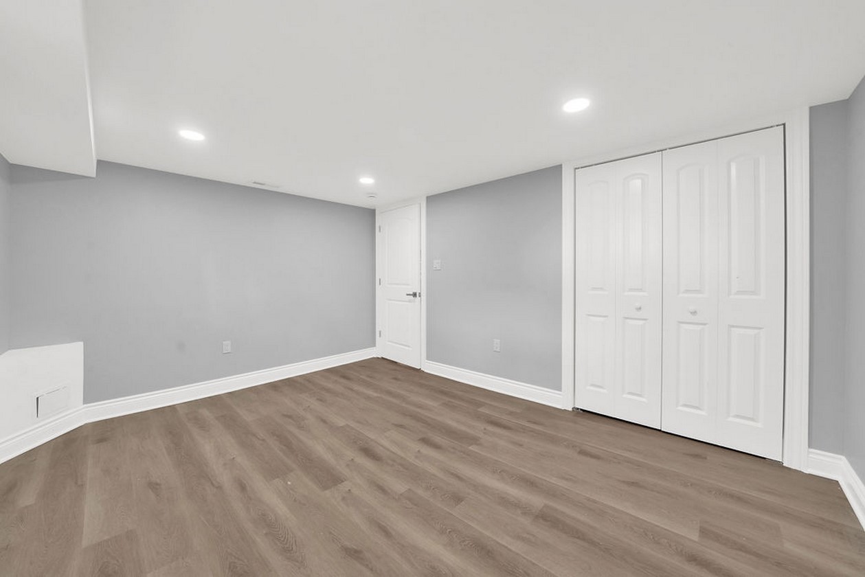 3245 S Manor Drive Property Photo 33