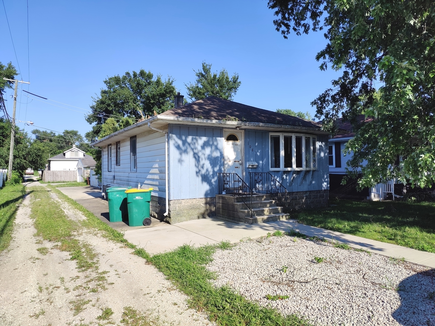108 S Park Road Property Photo 1