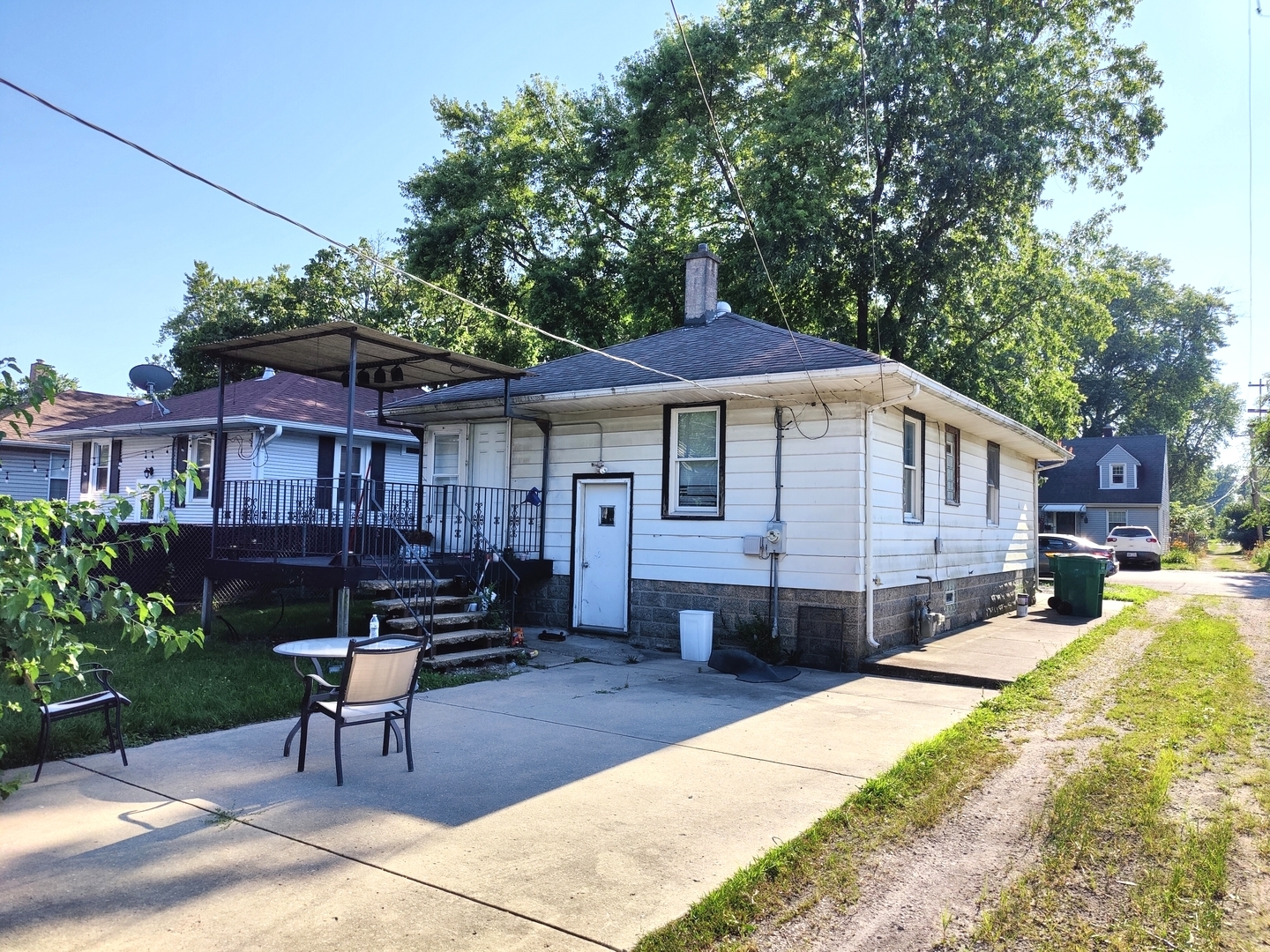 108 S Park Road Property Photo 2